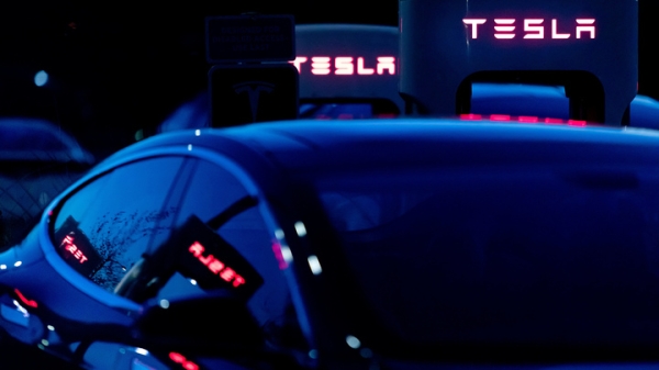 Tesla отзовет более 360 тысяч потенциально аварийных авто