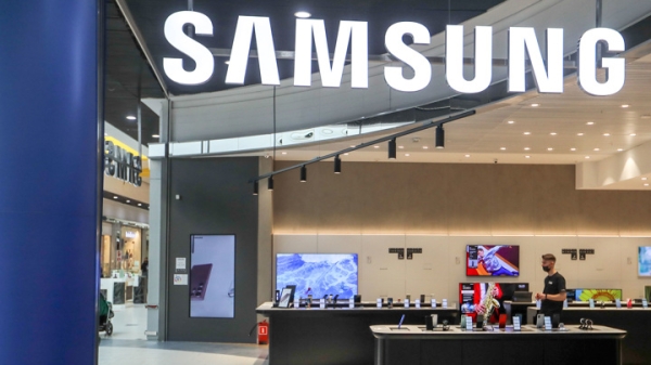 Компания Samsung представила смартфоны с искусственным интеллектом