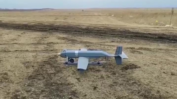 В зоне СВО заметили российский БПЛА, сбрасывающий FPV-дроны