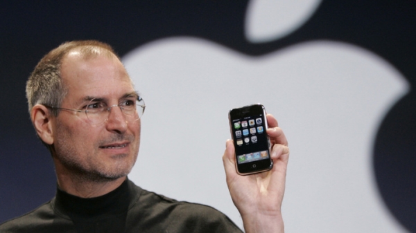 Нераспакованный первый iPhone ушел с молотка за 12 миллионов рублей